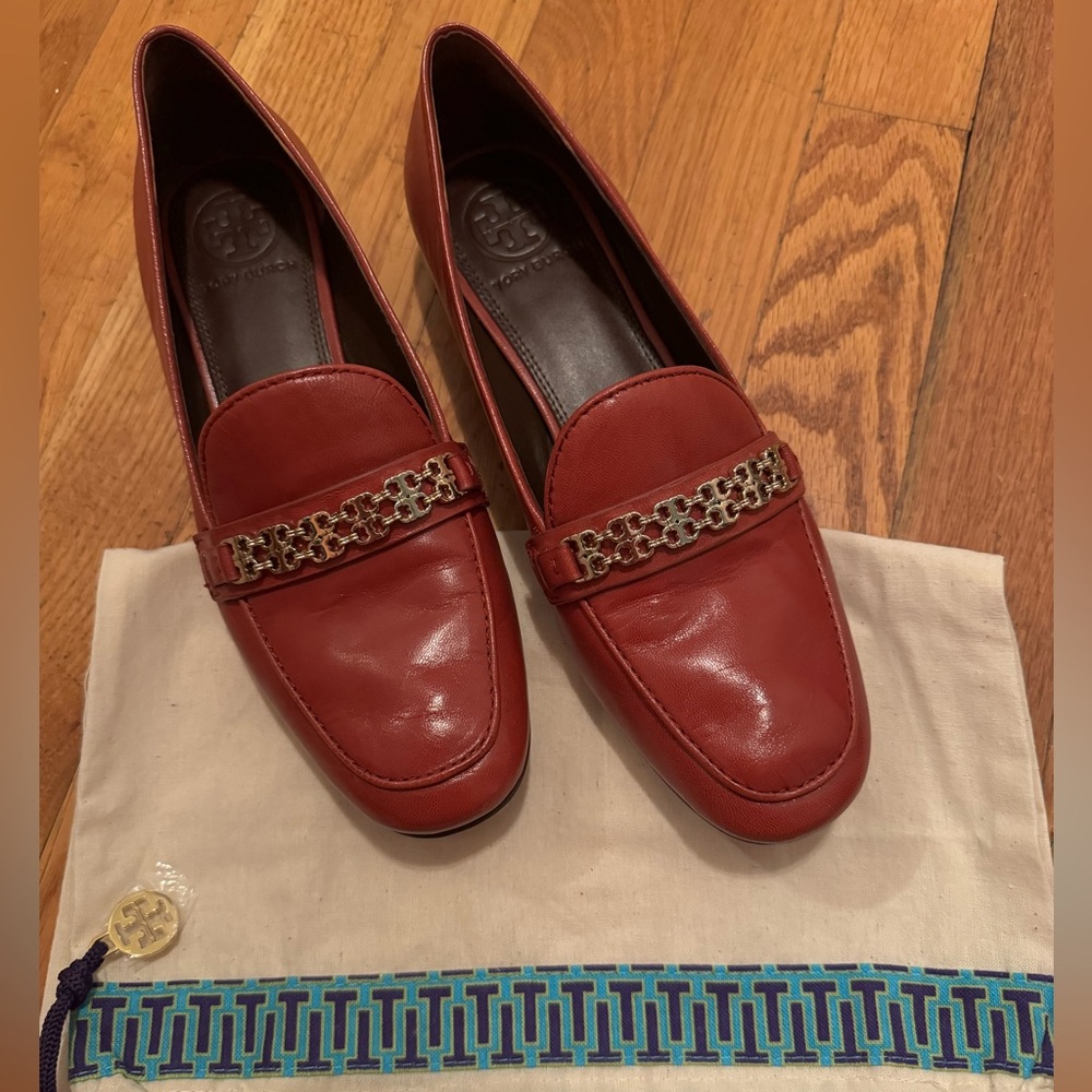 Tory Burch, Gemini Link leather loafer. Size 7!